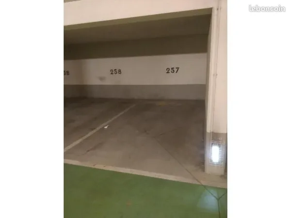 Garage parking La Défense / Courbevoie