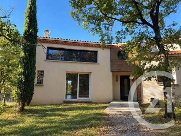 Maison 11 pièces 303 m²