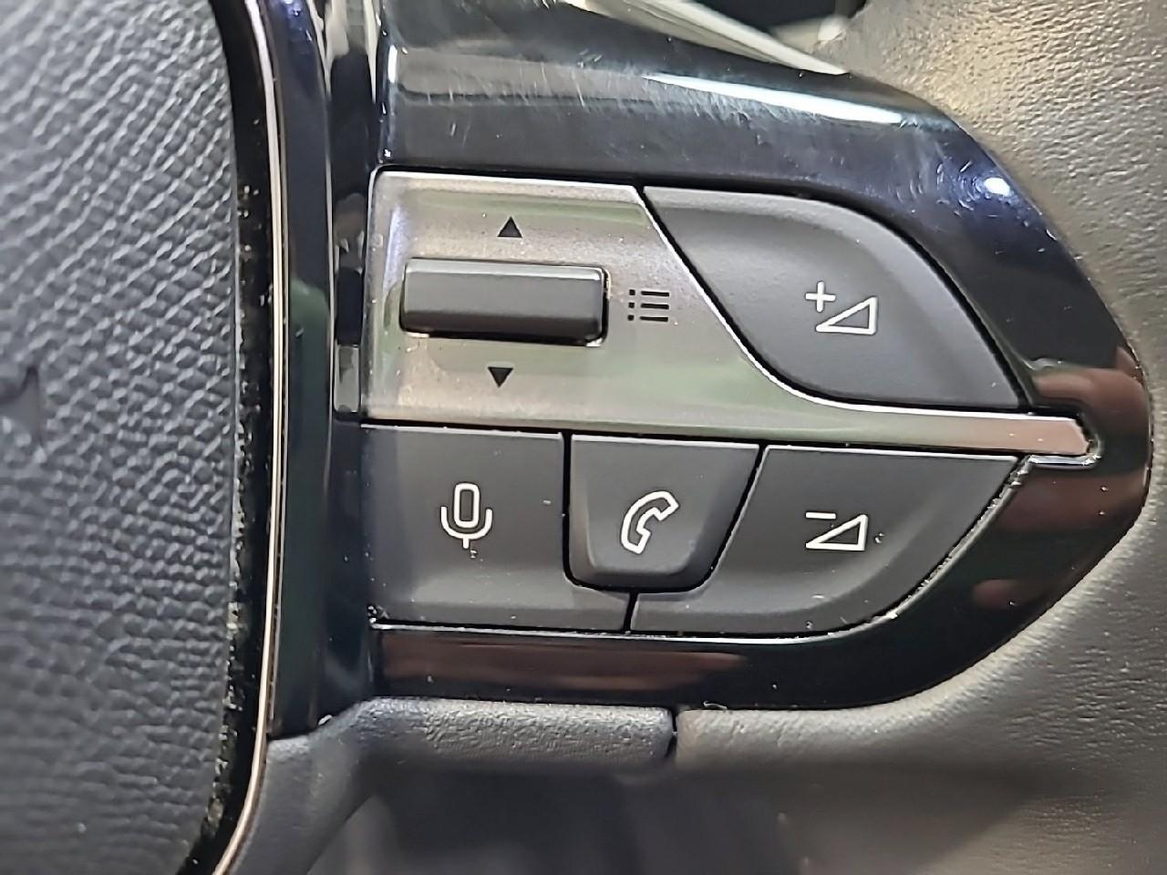 Peugeot 308 phev 180 e-eat8 allure pack — photo 23