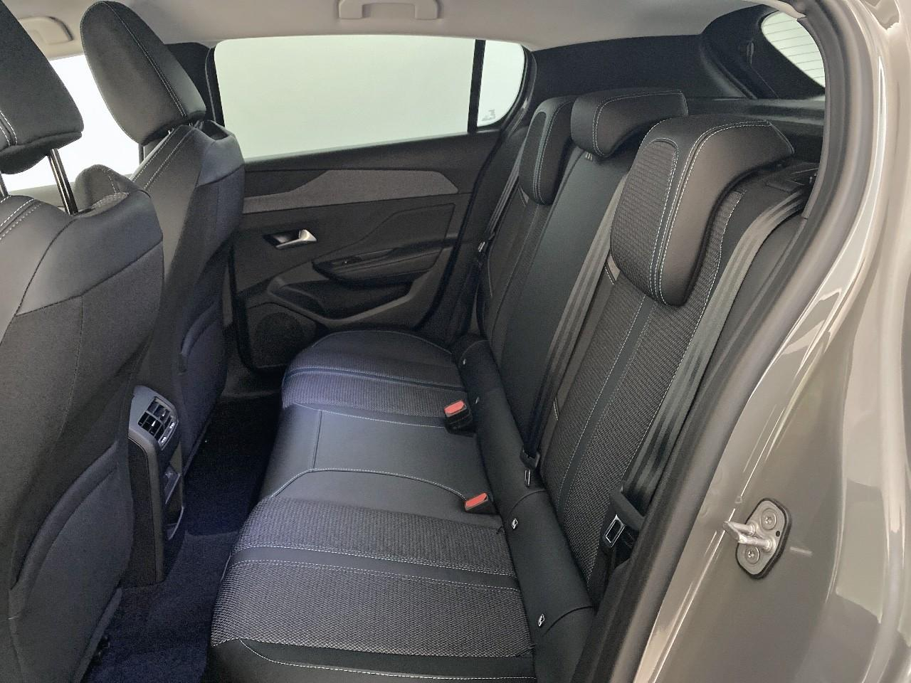 Peugeot 308 hybrid 145 e-dcs6 allure — photo 10