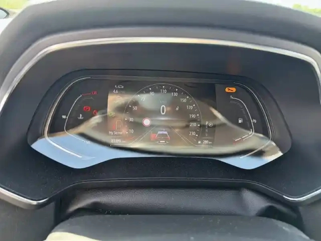 Renault Captur blue dci 115 edc — photo 10