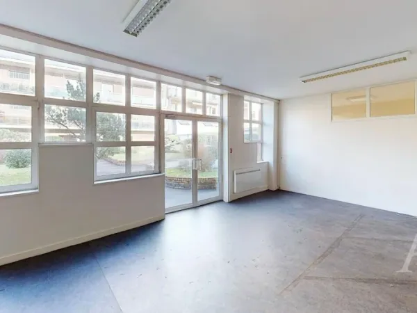 Bureaux 336 m²