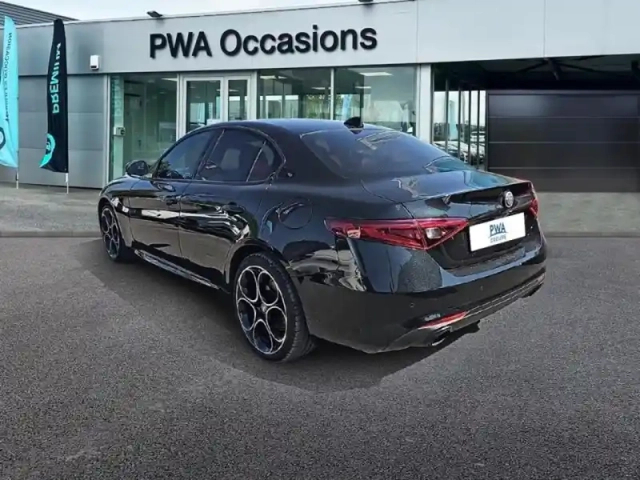 Alfa Romeo Giulia 2.0 tb 200ch sprint at8 my22 — photo 7