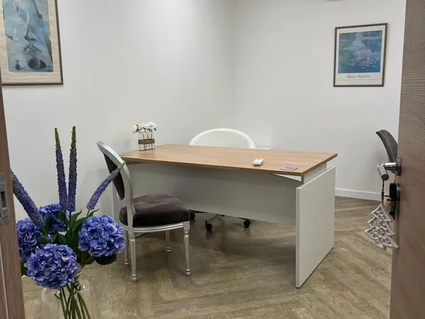 Bureau privatif dans espace de coworking