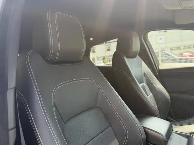 Jaguar E-Pace 2.0d 180ch r-dynamic se awd 10cv — photo 15