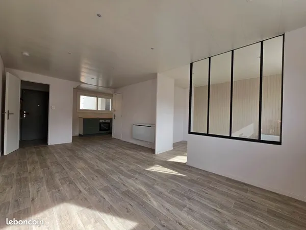 T3 Bis 63 m² entièrement rénové, traversant | Grenoble - Bajatière