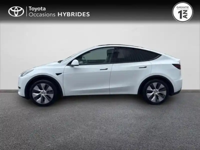 Tesla Model Y standard rwd — photo 6