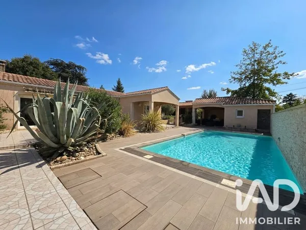 Maison 6 pièces 180 m²