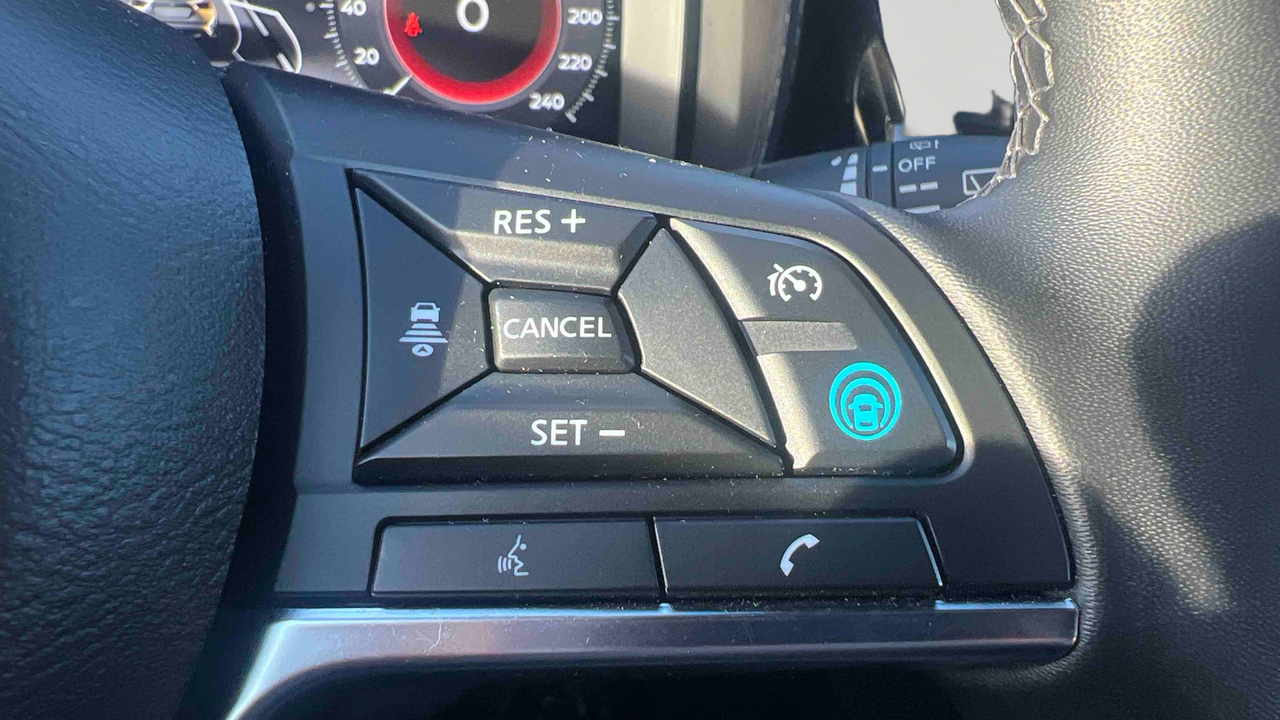 Nissan Juke DIG-T 114 — photo 19