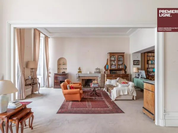 Bel appartement ancien aux Chartrons