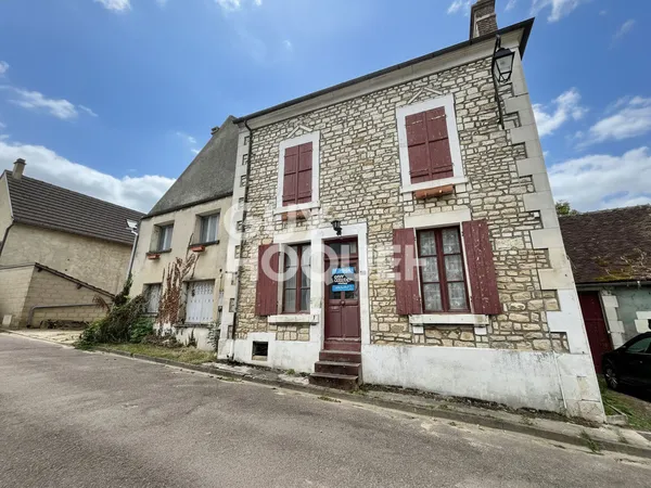 Maison ancienne à rénover à Escolives-Sainte-Camille