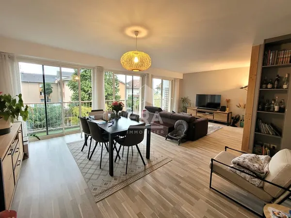 LOCATION BILLERE - Appartement T3 de 72 m² avec balcons et garage