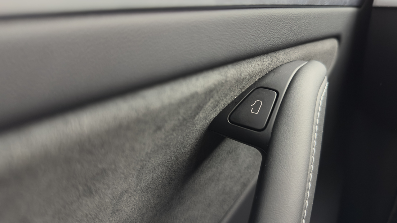 Tesla MODEL Y Performance Dual Motor AWD — photo 15