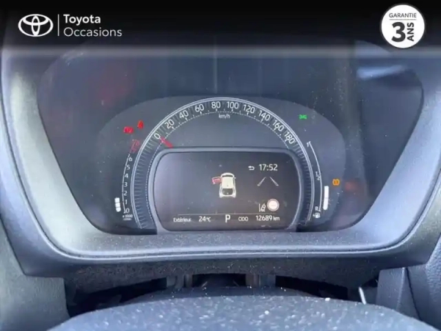 Toyota Aygo x 1.0 vvt-i 72ch design s-cvt my23 — photo 14