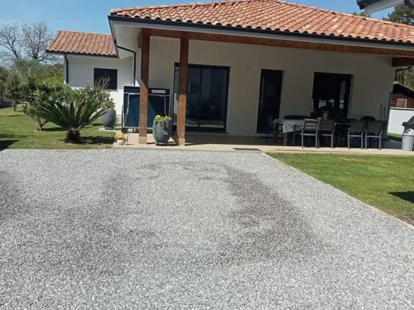 Maison 218 M2. Les landes.