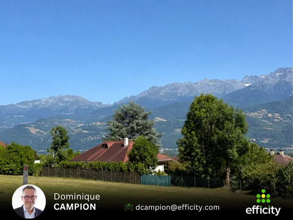 Terrain 674 m²
