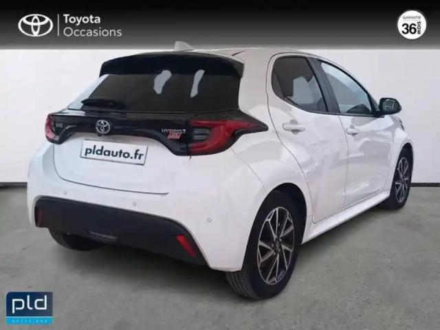 Toyota Yaris 116h design 5p my22 — photo 6