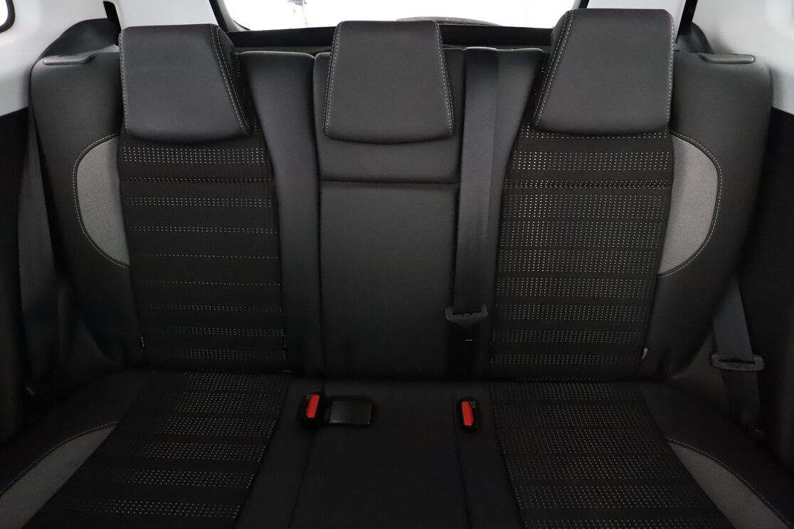 Peugeot 2008 1.5 Blue-HDi Allure — photo 14