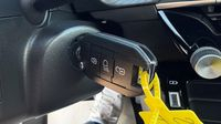 Peugeot 208 1.2 Hybrid 110ch Allure e-DCS6 — photo 17