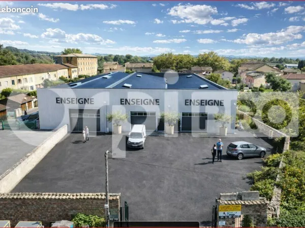 Bureau 1 586 m²
