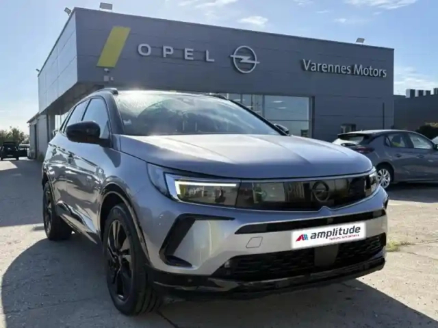 Opel Grandland 1.2 turbo 130ch gs — photo 3