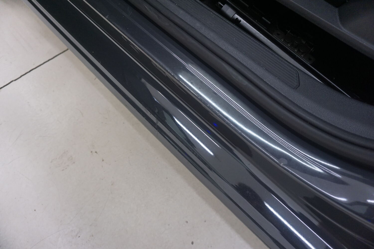 Volkswagen Golf 8 — photo 33
