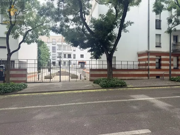 M573233 EXCLUSIF F2 NANCY HOPITAL CENTRAL