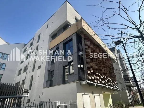 Bureaux 2 pièces 177 m²