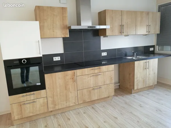 A louer appartement T3 avec balcon proche gare à Saumur