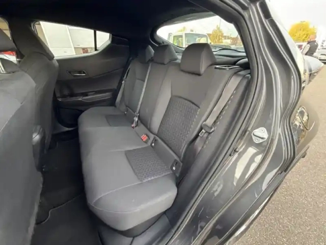Toyota C-Hr 122h dynamic business — photo 14