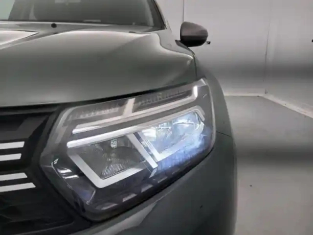 Dacia Duster 1.0 eco-g 100ch  journey + 4x2 — photo 2