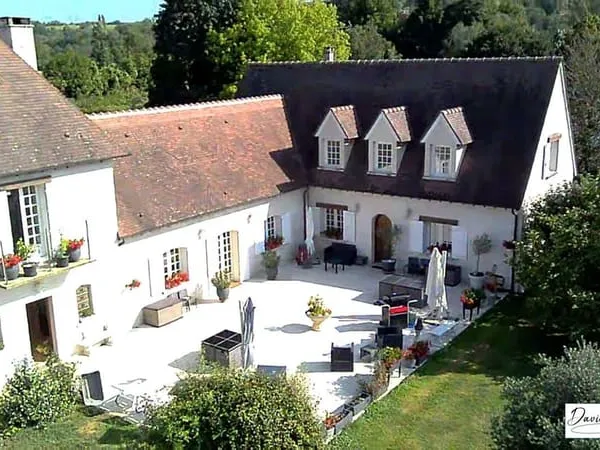 Villa 11 pièces 438 m²