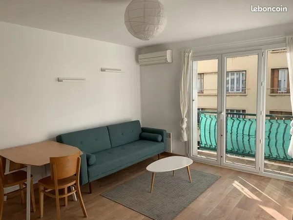 Appartement T2 de 39 m² avec balcon, très calme, climatisé