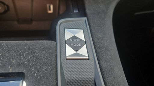 DS DS7 Crossback 1.6 THP 225  Hybride e-EAT8 - Performance Line + – 2021 – 47496 km – Hybride rechargeable – Boîte Automatique — photo 24
