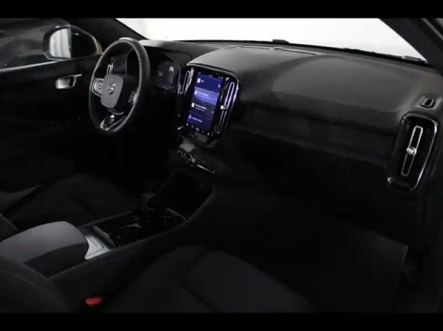Volvo C40 recharge extended range 252ch start — photo 15