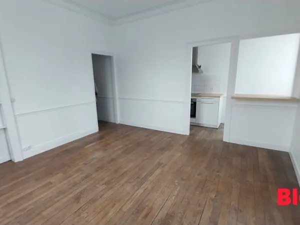 A LOUER - APPARTEMENT RENNES THABOR - T2 - - 585€ CC