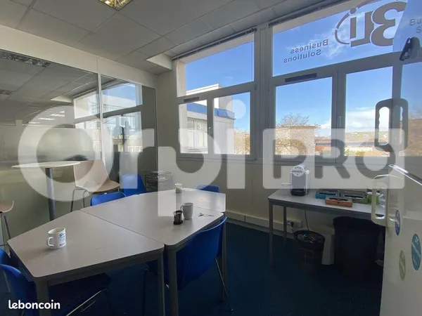 Bureau 316 m²
