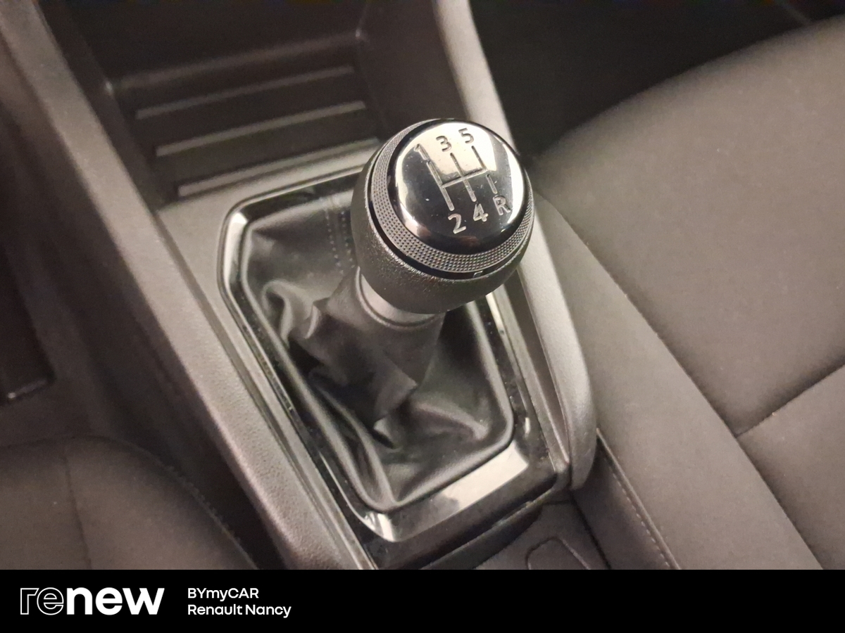 Renault Clio SCe 65 — photo 22