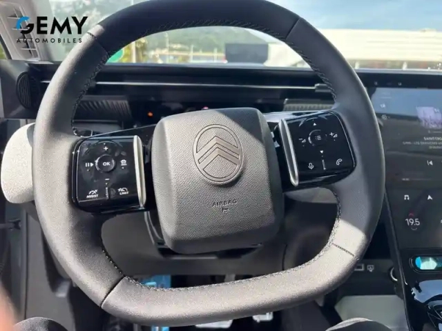 Citroën C5 Aircross hybride rechargeable 195 ch e-eat7 — photo 15