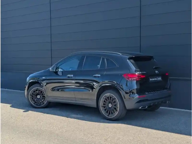 Mercedes Gla 250 e hybrid eq — photo 3