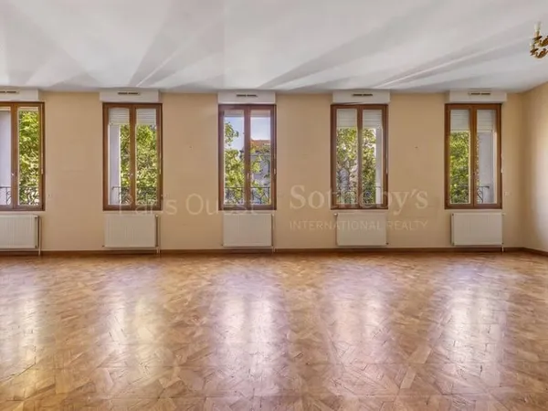 Appartement 6 pièces 130 m²