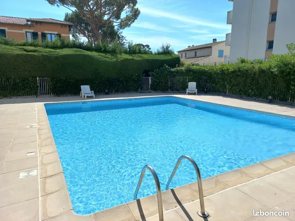 2 pieces meublé avec garage quartier Vespins Cagnes sur mer