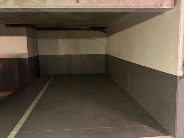 Place de parking rue Carnot - 6,75 X 2,55