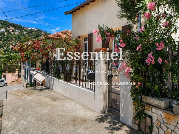 Maison familiale rénovée avec véranda, terrasse, jardin et double cave – Nice Est, secteur résidenti