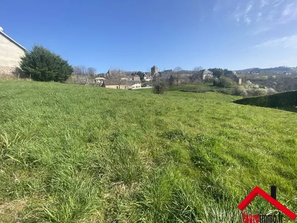 TERRAIN À VOUTEZAC EN CORREZE