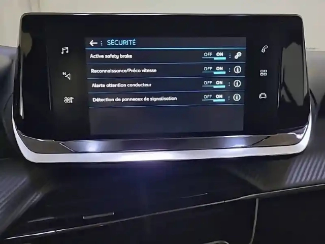 Peugeot 208 puretech 100 s&amp;s bvm6 — photo 52
