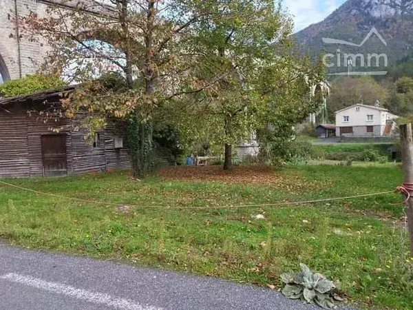 Terrain constructible de 800m²
