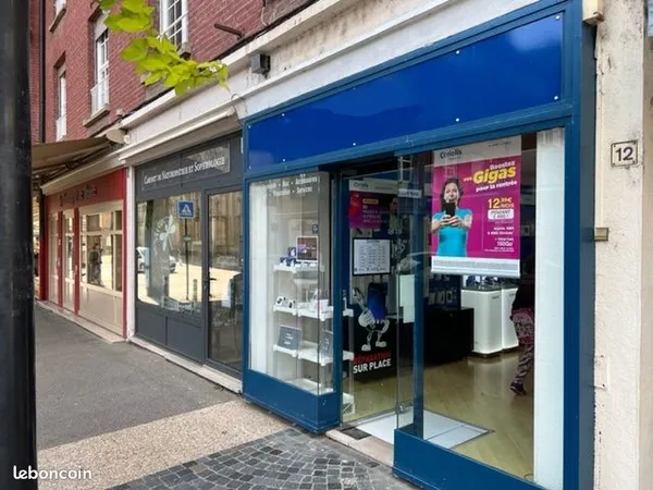 Boutique hyper-centre a louer