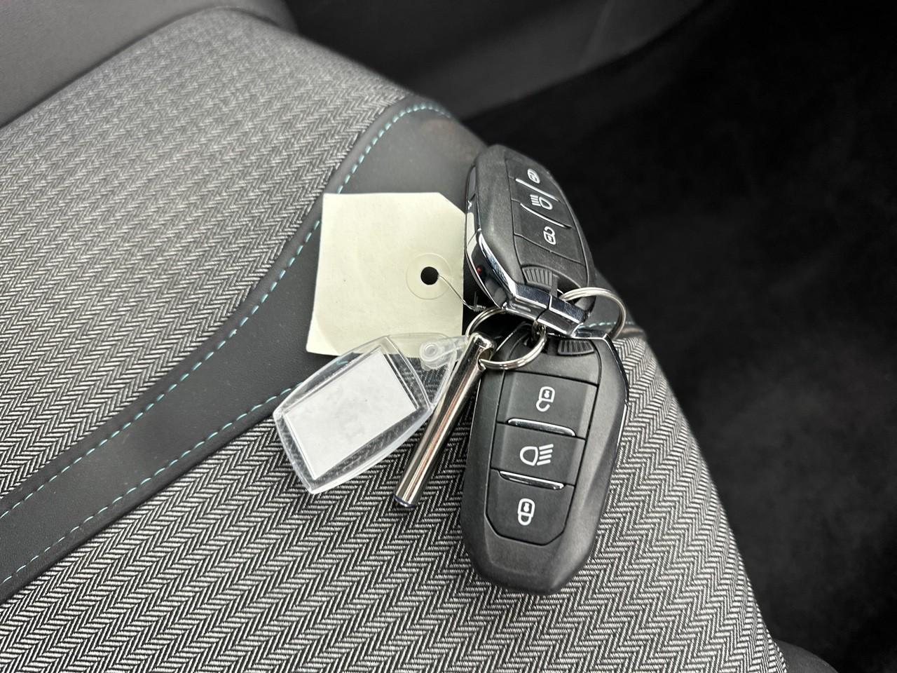 Peugeot 3008 hybrid 225 e-eat8 allure pack — photo 33
