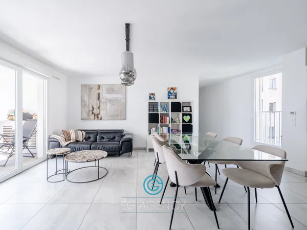 Appartement T4 + box fermé + place de parking
